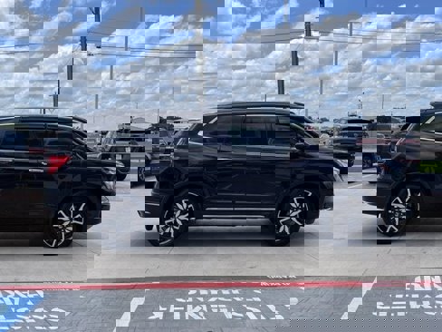 Used 2020 Honda Pilot Touring image 7