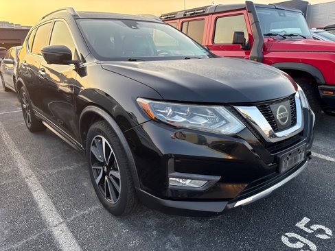 Used 2017 Nissan Rogue SL w/ SL Premium Package image 2