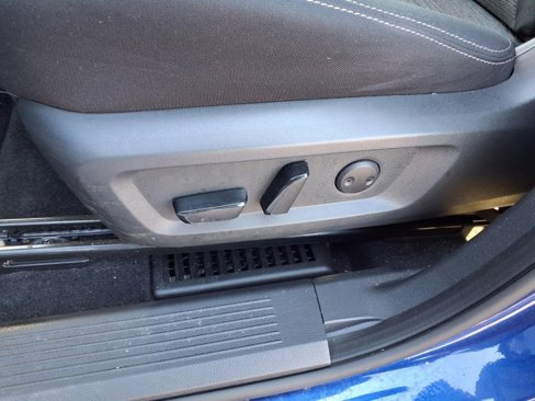 Used 2023 Nissan Rogue SV image 13
