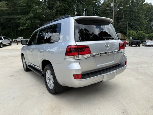 Used 2017 Toyota Land Cruiser image 7