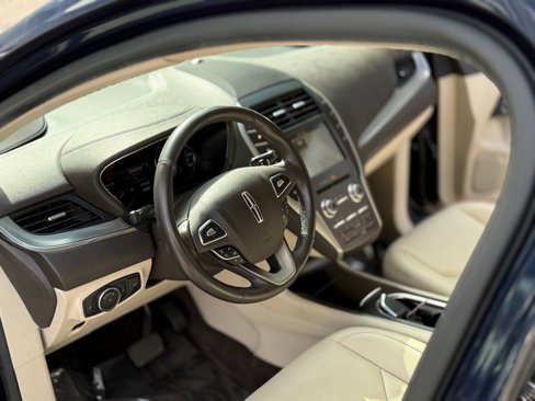 Used 2017 Lincoln MKC Premiere image 25