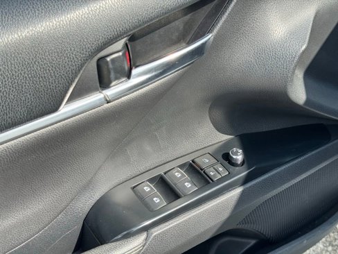 Used 2019 Toyota Camry XSE image 20