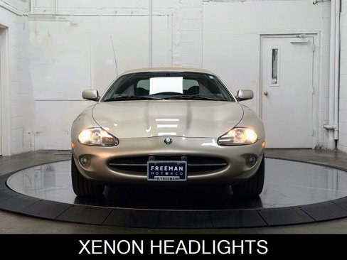 Used 1999 Jaguar XK8 Convertible image 3
