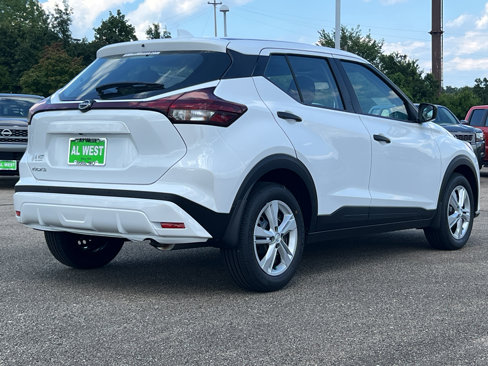 New 2025 Nissan Kicks Play S image 7