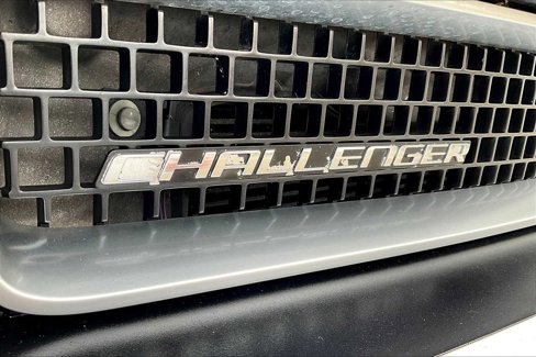 Used 2014 Dodge Challenger SXT image 9