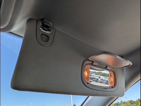 Used 2023 Jeep Cherokee Altitude Lux image 17