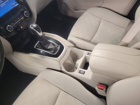 Used 2018 Nissan Rogue Sport SV w/ SV Technology Package image 26