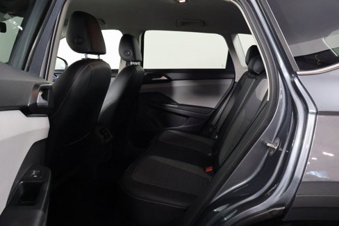 Used 2022 Volkswagen Taos SE image 11