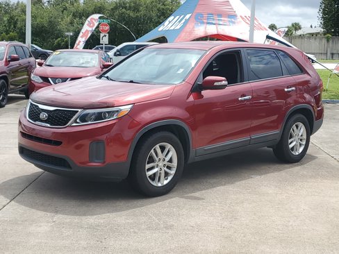 Used 2015 Kia Sorento LX image 2