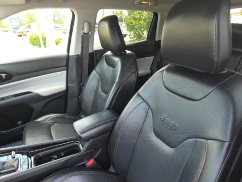 Used 2022 Jeep Compass Limited w/ Sun and Sound Group image 10