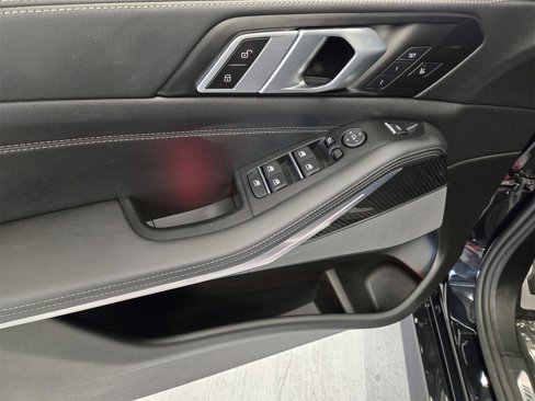 Used 2025 BMW X5 M60i image 14