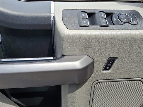 Used 2020 Ford F150 XLT image 14
