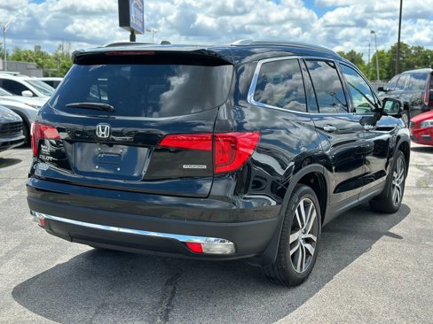Used 2017 Honda Pilot Touring image 6