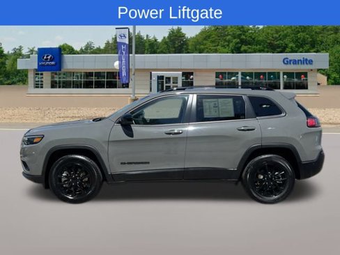 Used 2023 Jeep Cherokee Altitude Lux image 10
