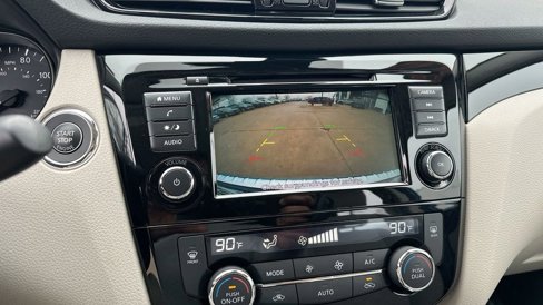 Used 2022 Nissan Rogue Sport SV image 14
