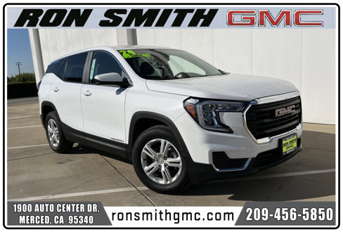 Used 2024 GMC Terrain SLE image 1