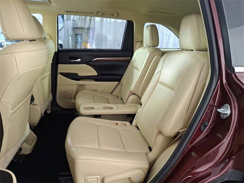 Used 2017 Toyota Highlander Limited image 14