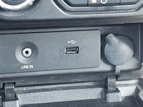 Used 2013 Ford F150 XLT w/ Luxury Equipment Group image 14