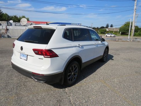 Used 2022 Volkswagen Tiguan SE image 5