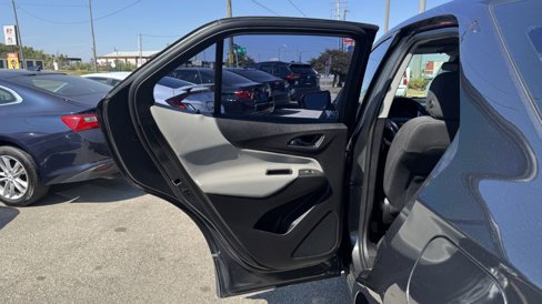 Used 2018 Chevrolet Equinox LS image 21