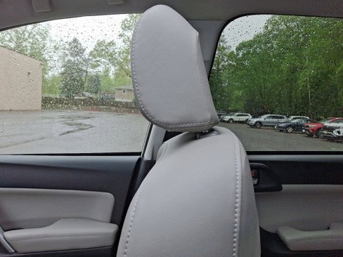 Used 2014 Subaru Forester 2.5i Limited image 17