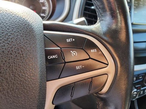 Used 2018 Jeep Cherokee Sport w/ Cold Weather Group image 23