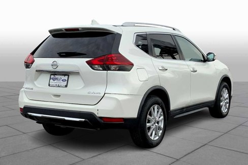 Used 2018 Nissan Rogue SV image 12