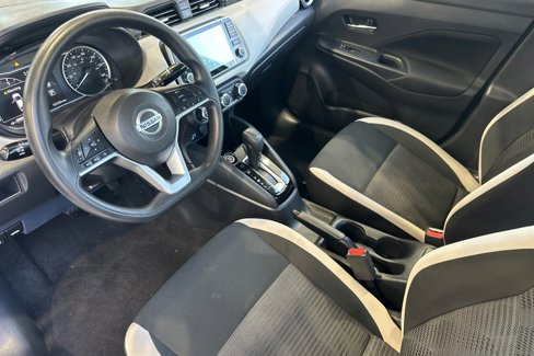 Used 2022 Nissan Versa SV image 10