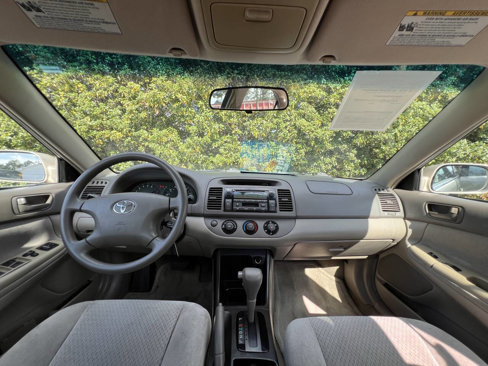Used 2004 Toyota Camry LE image 22