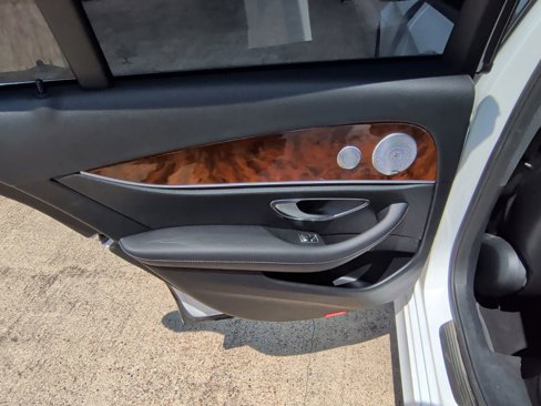 Used 2018 Mercedes-Benz E 300 image 34