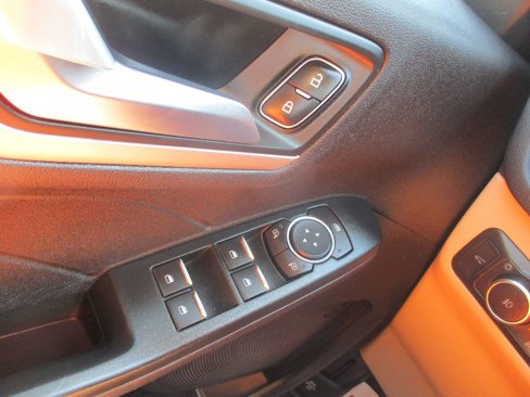 Used 2022 Ford Escape SEL image 17