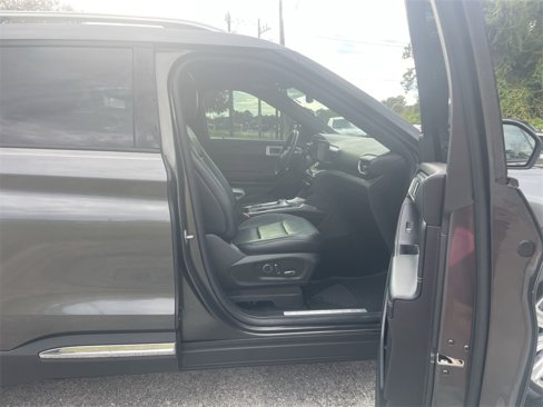 Used 2020 Ford Explorer Limited image 26