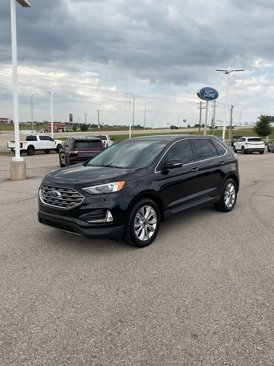 Used 2024 Ford Edge Titanium image 1