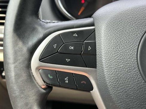 Used 2019 Jeep Grand Cherokee Limited image 16