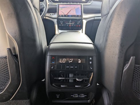 Used 2023 Jeep Grand Cherokee L Limited image 30