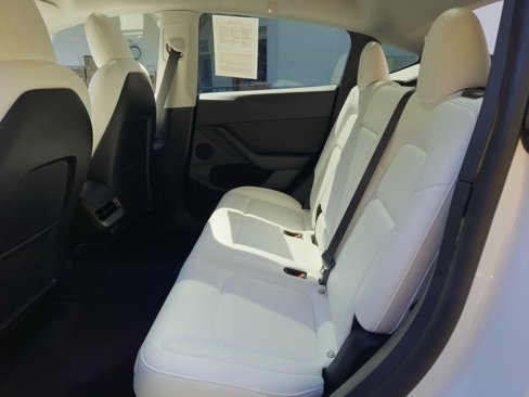 Used 2022 Tesla Model Y Performance image 21