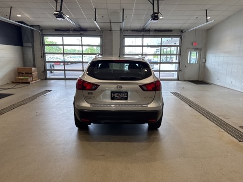 Used 2018 Nissan Rogue Sport SV image 7