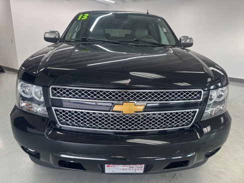 Used 2013 Chevrolet Suburban LT w/ Texas Edition image 2