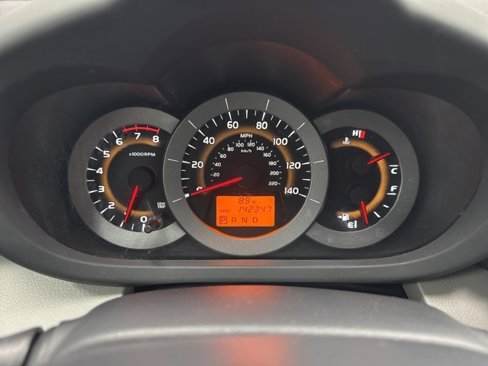 Used 2012 Toyota RAV4 FWD image 13