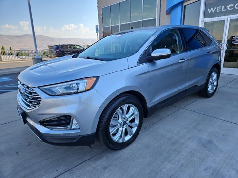Used 2022 Ford Edge Titanium image 1