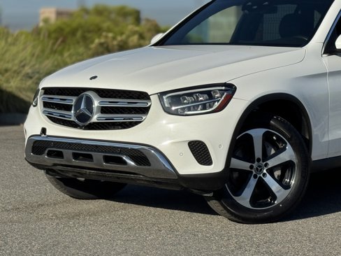 Used 2020 Mercedes-Benz GLC 300 image 3