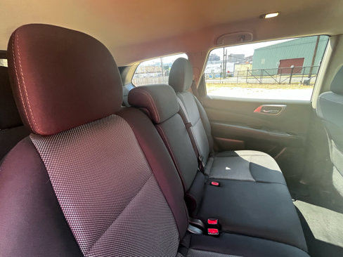 Used 2018 Nissan Pathfinder SV w/ SV Tech Package image 48