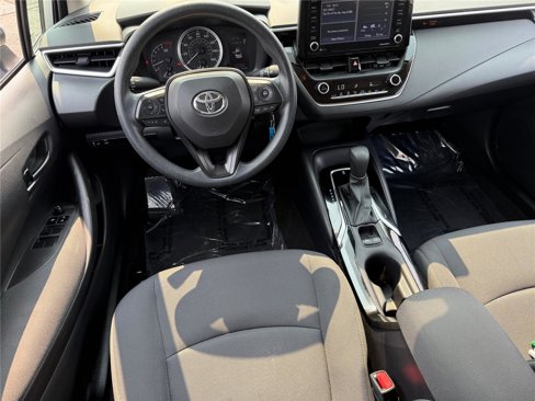 Used 2022 Toyota Corolla LE image 15