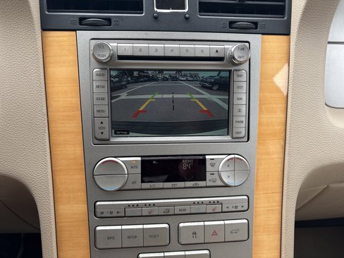 Used 2009 Lincoln Navigator 4WD image 25