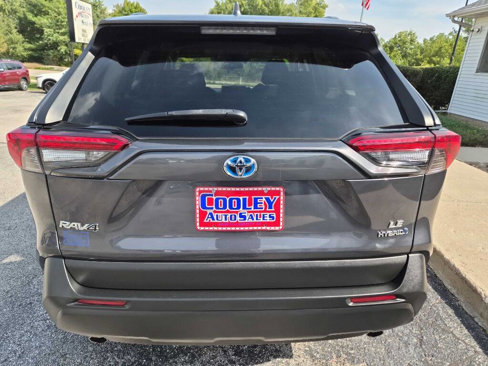 Used 2020 Toyota RAV4 LE image 5
