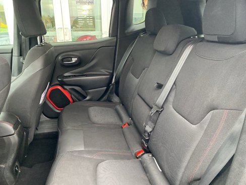 Certified 2016 Jeep Renegade Trailhawk image 17