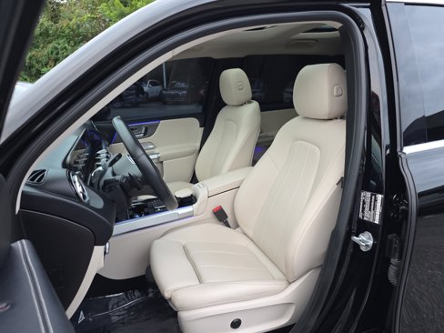 Used 2021 Mercedes-Benz GLB 250 4MATIC w/ Premium Package image 21