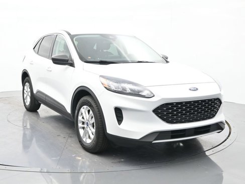 Used 2022 Ford Escape SE image 3