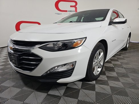 Used 2023 Chevrolet Malibu LT image 3
