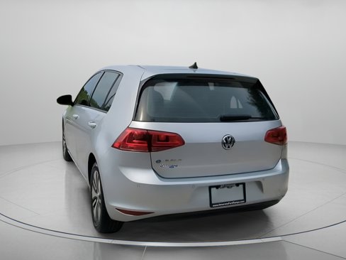 Used 2016 Volkswagen e-Golf SEL Premium image 21